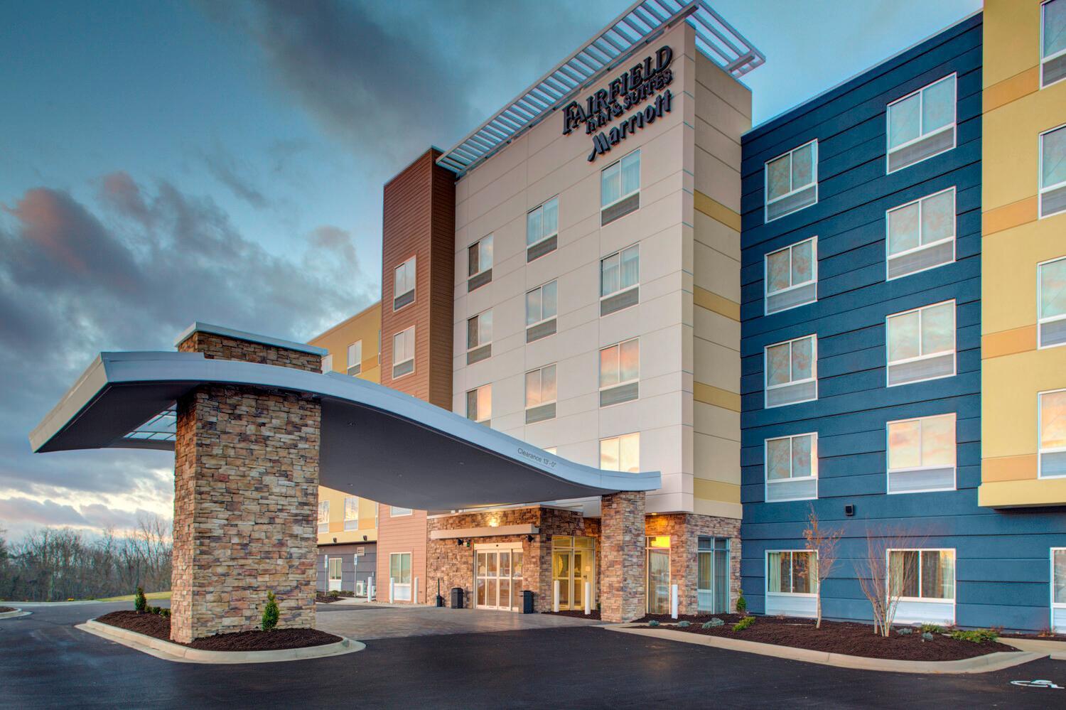 Fairfield By Marriott Inn & Suites Бекли Экстерьер фото
